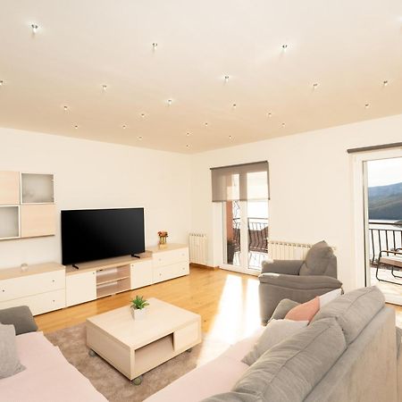 Apartments Oriana Rabac Εξωτερικό φωτογραφία