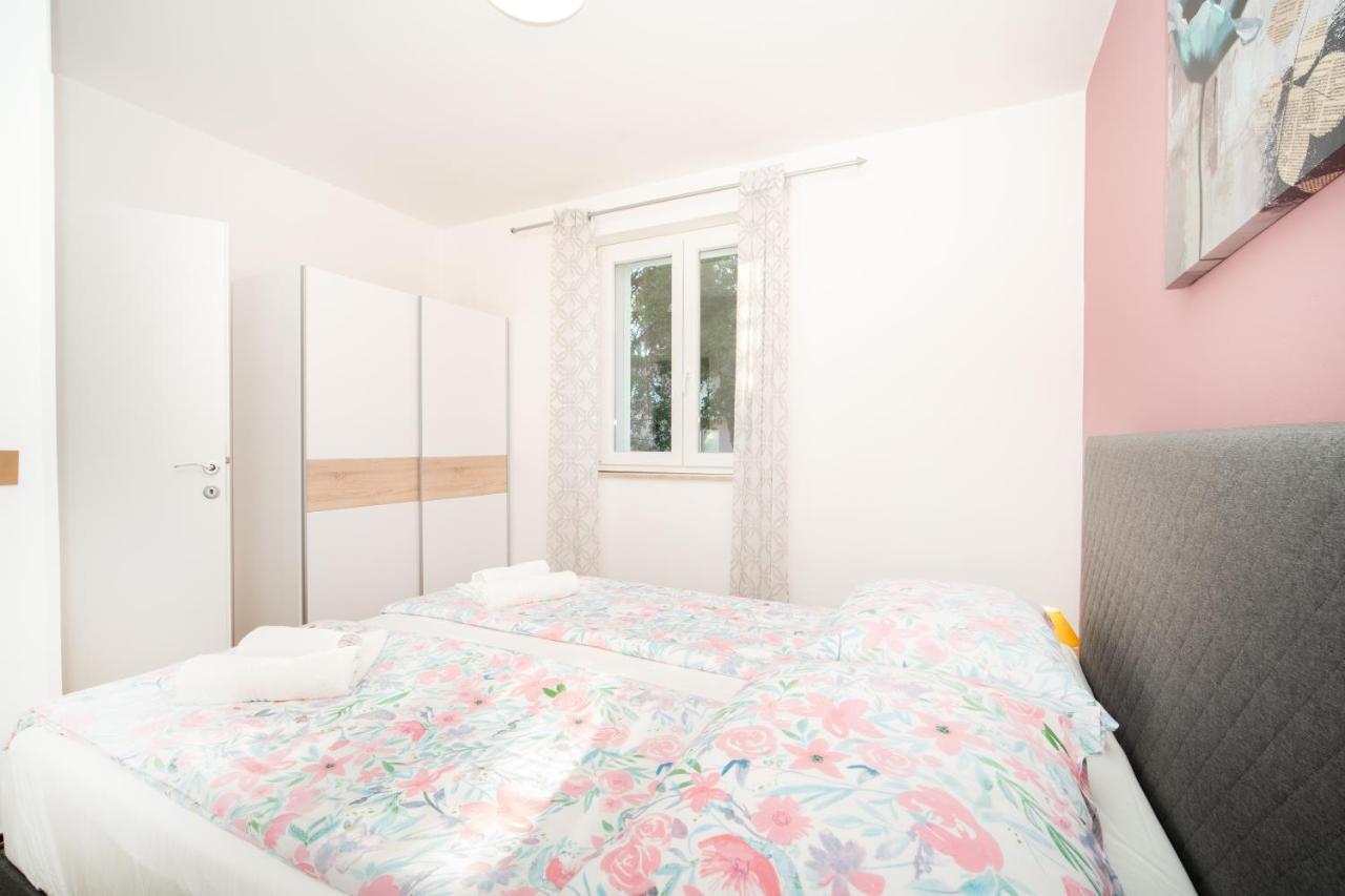 Apartments Oriana Rabac Εξωτερικό φωτογραφία